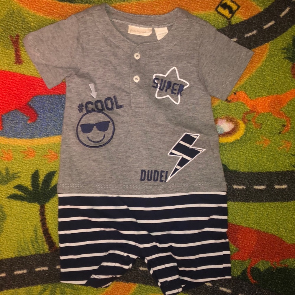 6-9mo lil boy new First impressions one piece
